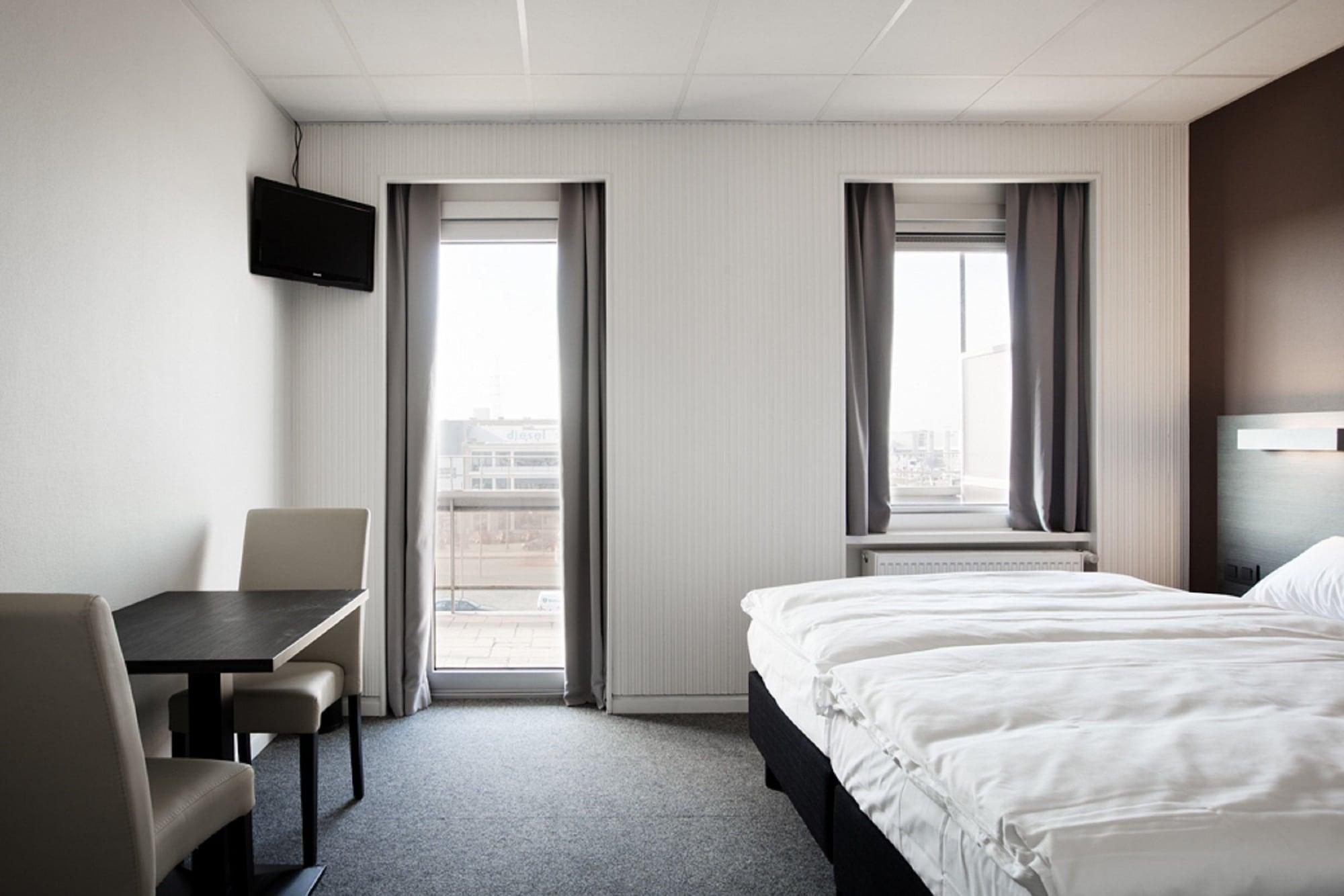 Antwerp Harbour Hotel Bagian luar foto