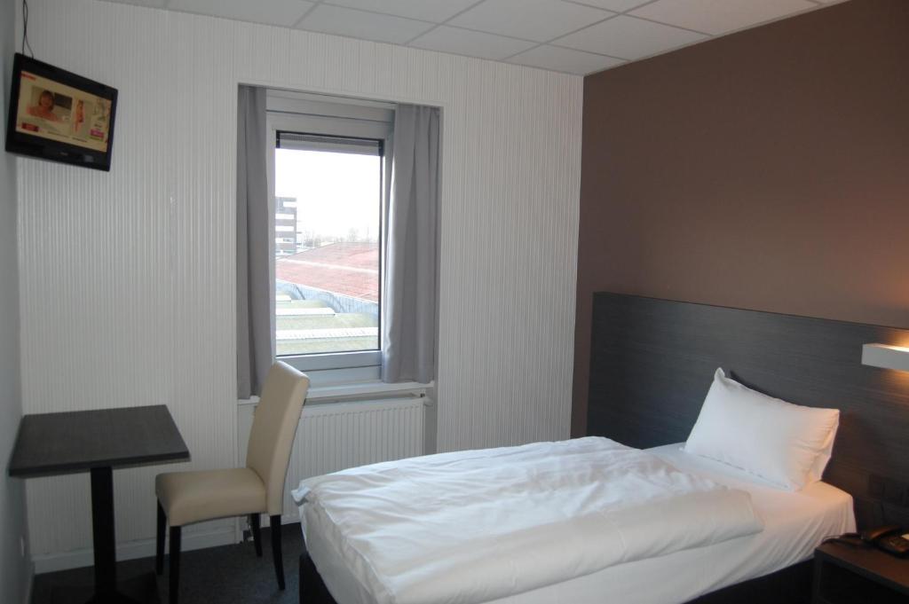 Antwerp Harbour Hotel Ruang foto