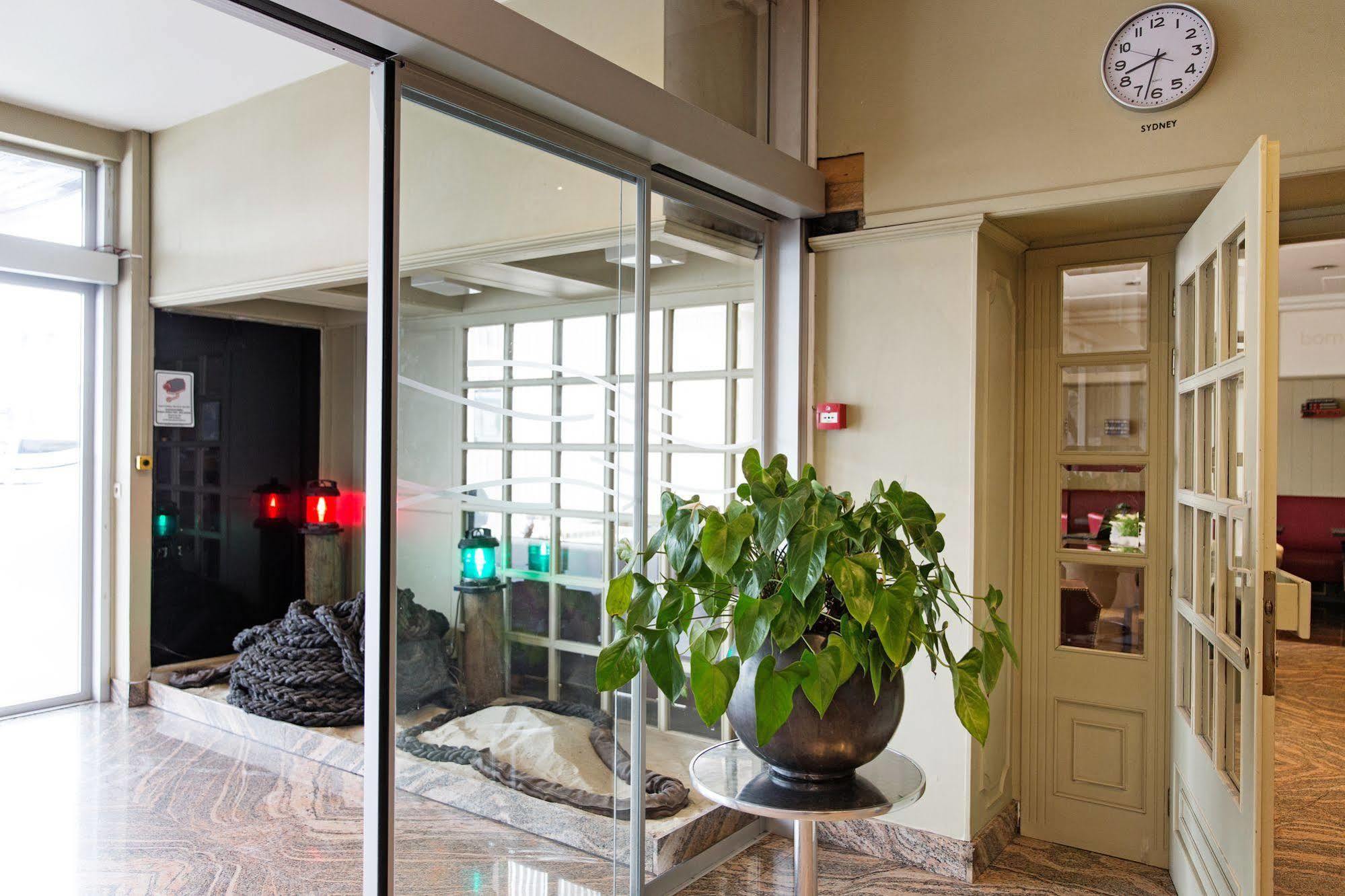 Antwerp Harbour Hotel Bagian luar foto